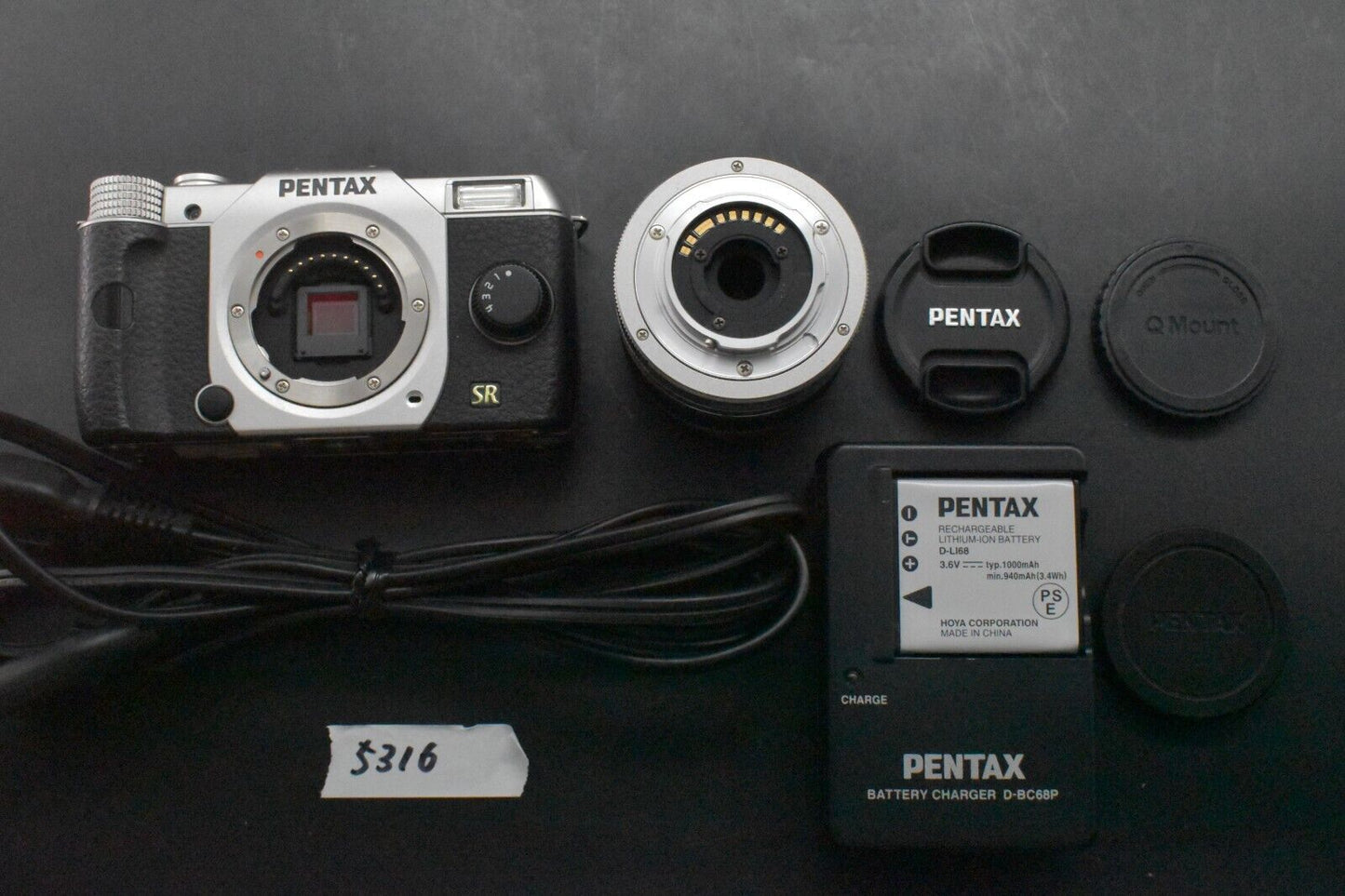 Pentax Q7 Silver Digital Mirrorless camera with 5-15mm Lens [N MINT SC 990] 5316