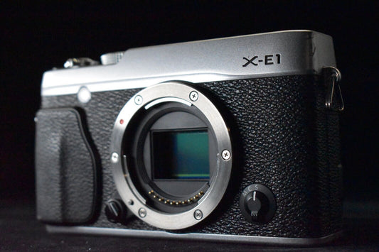Fujifilm X Series X-E1 16.3MP Digital SLR Camera Body JAPAN [NEAR MINT] 5469