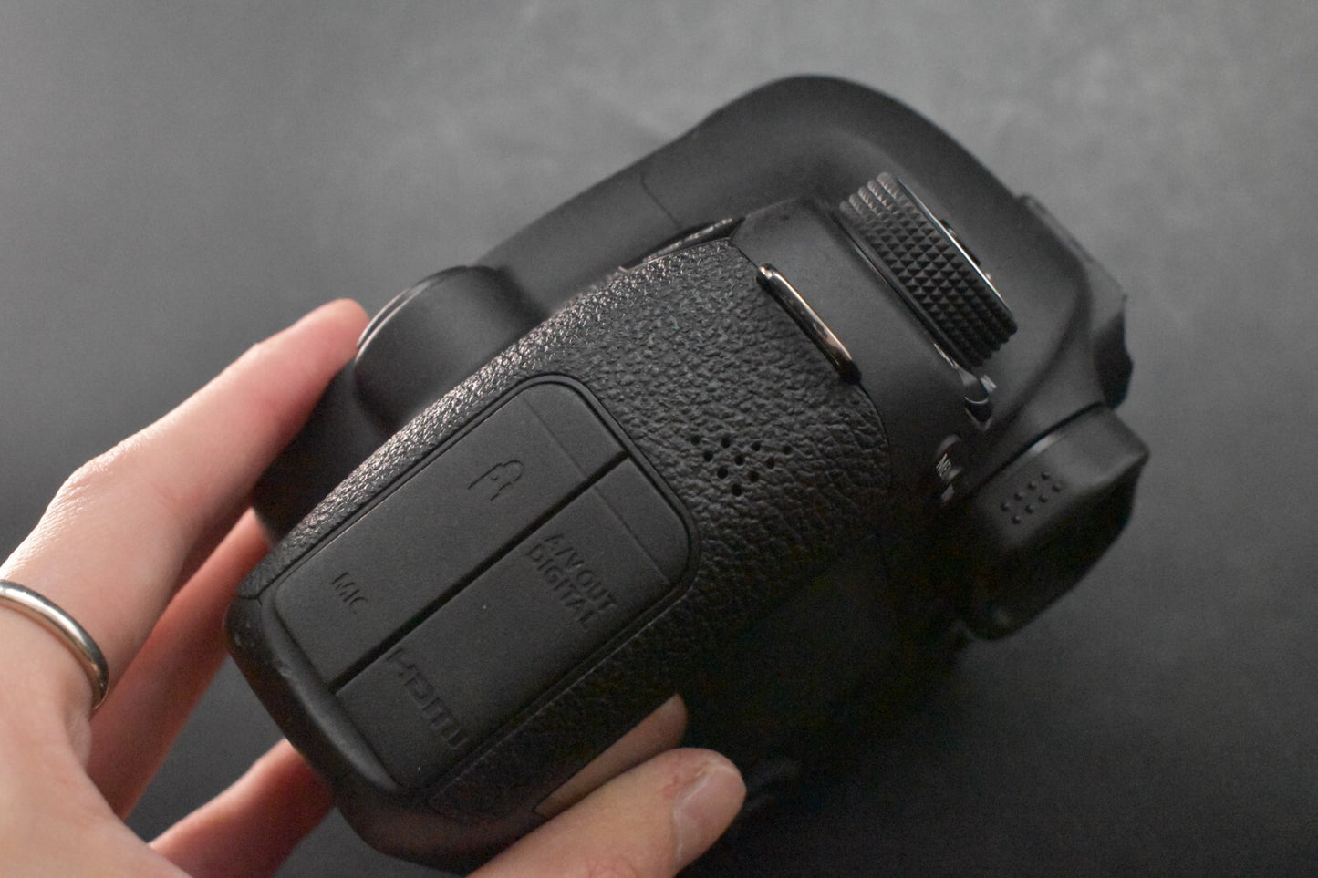 [1 Yr Warranty] Canon EOS 6D DSLR Full Frame Used Camera Body Refurbished 6492
