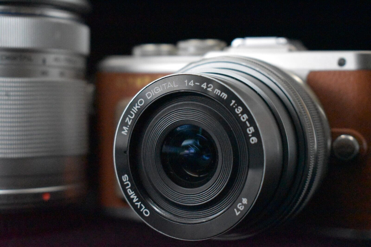 Olympus E-PL8 16.1MP Digital Camera 14-42mm 40-150mm Lens JAPAN [MINT SC6816]357