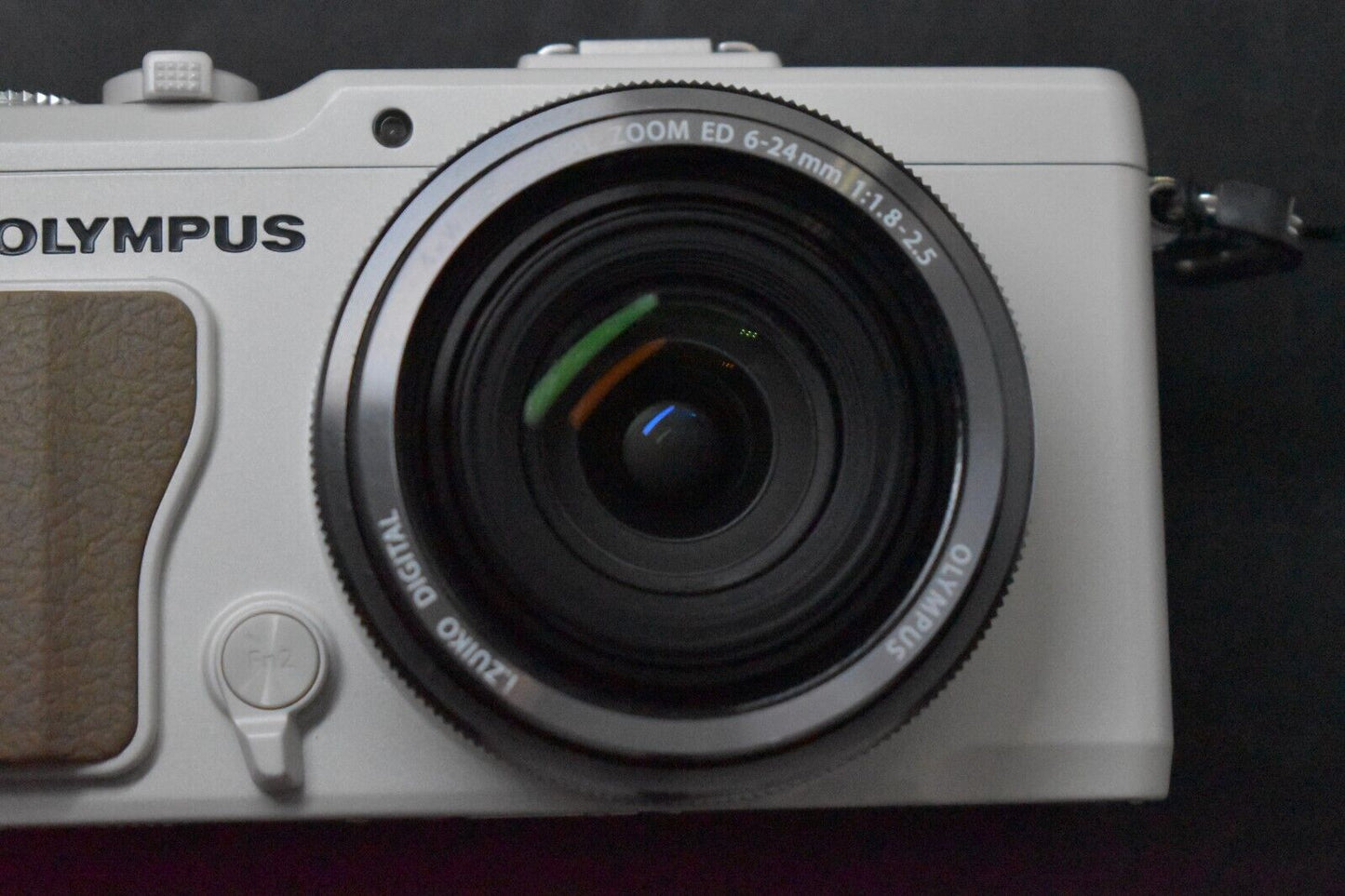 [1 Yr Warranty] Olympus STYLUS XZ-2 12.0MP Point Shoot Digital Camera White 5657