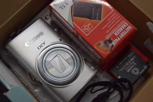 Canon IXY 630 Powershot Silver Digital Camera 12x zoom From JAPAN 【MINT-】 3418