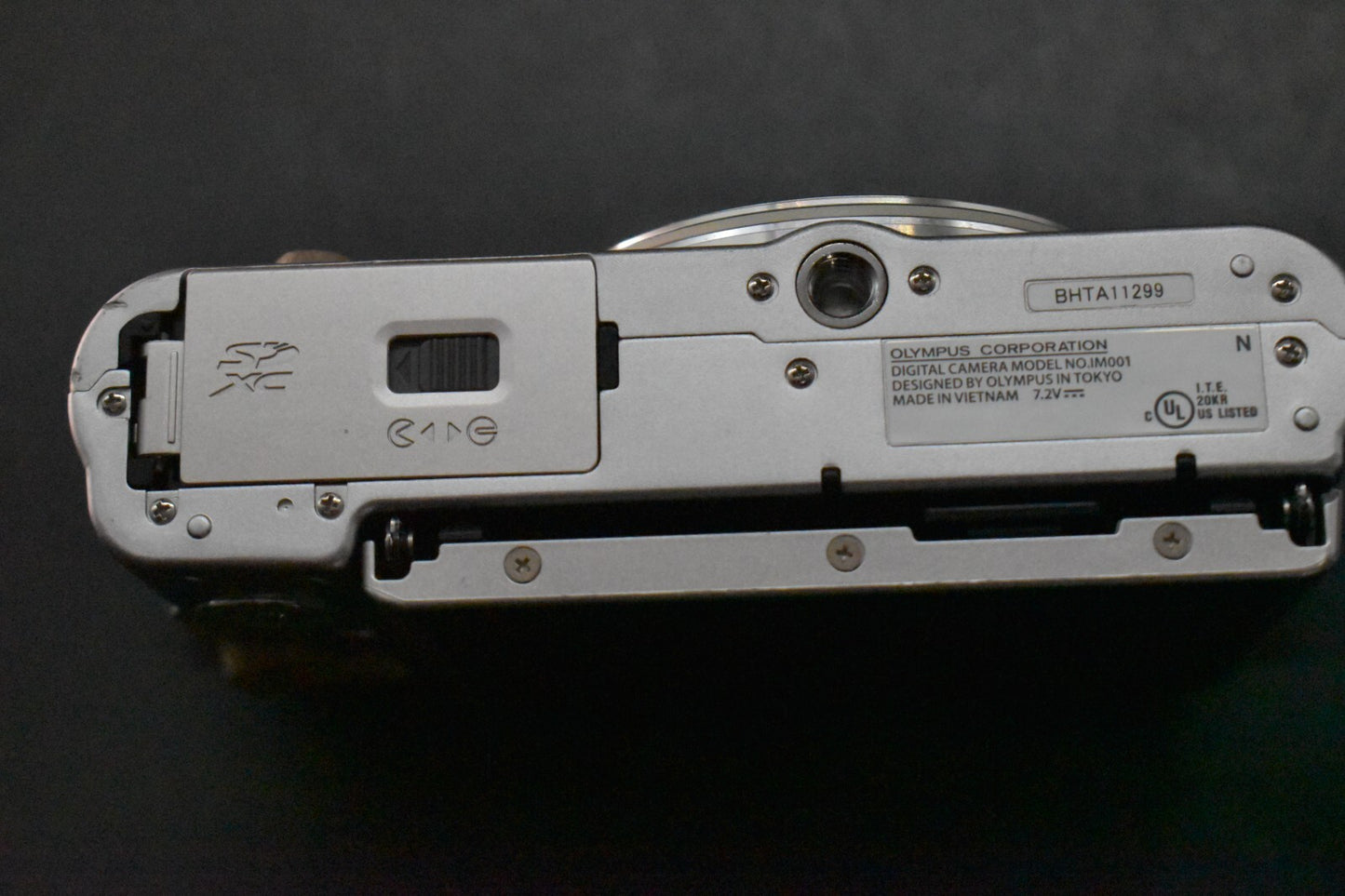 [1 Yr warranty] Olympus E-PL8 Digital Micro Four Thirds Digital Camera 6401