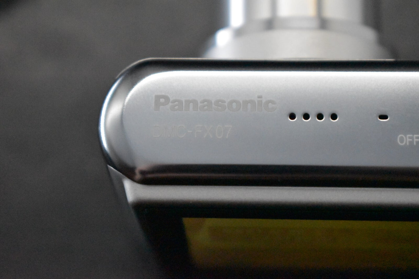 [1 Yr Warranty] Panasonic Lumix DMC-FX07 Compact Digital Camera Silver 6438