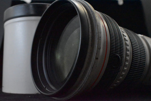 [1 Yr warranty] Canon EF 300mm f/2.8 L IS USM Telephoto Lens From JAPAN 3610
