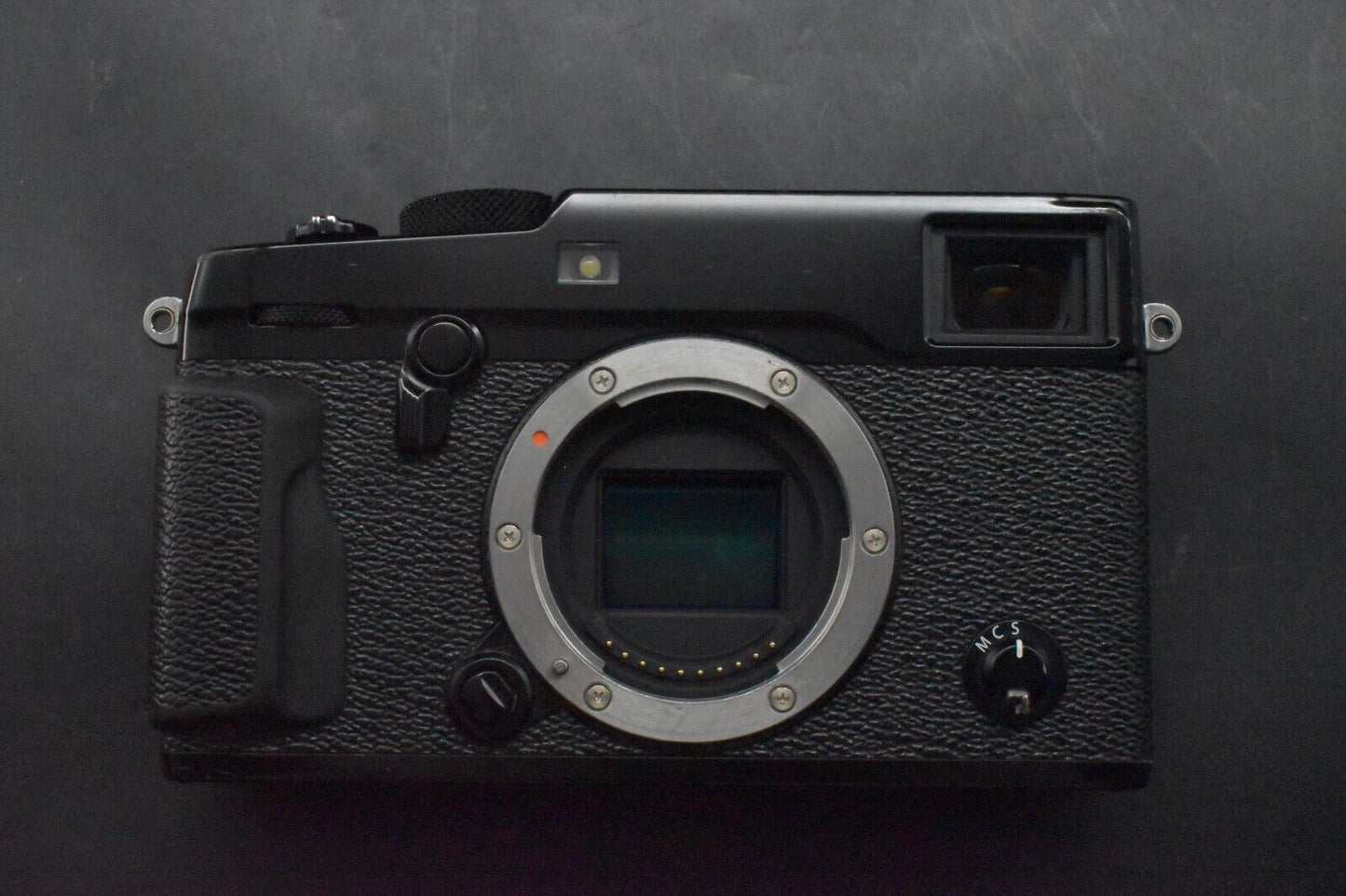 [1 Yr warranty] Fujifilm X-Pro2 Mirrorless Digital Professional Camera Body 5334
