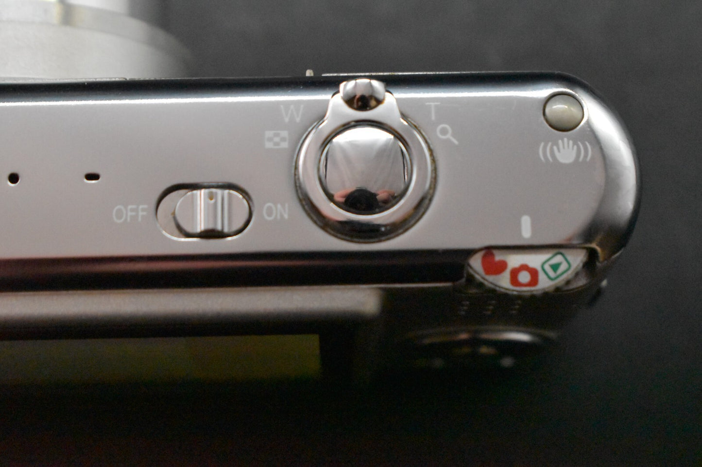 [1 Yr Warranty] Panasonic Lumix DMC-FX07 Compact Digital Camera Silver 6408