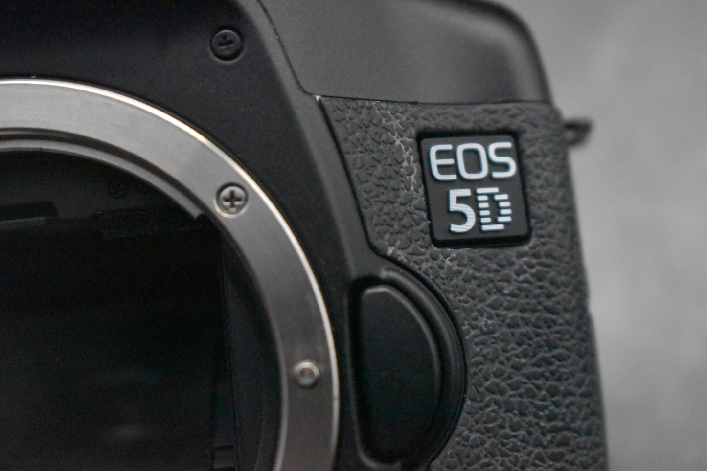 [1 Yr Warranty] Canon EOS 5D Digital SLR Full Frame Camera Body Only 6656