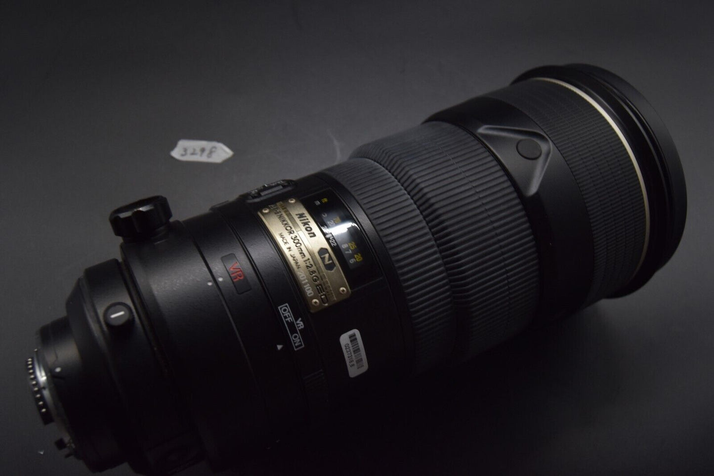 Nikon Nikkor AF-S 300mm f/2.8 G ED VR Telephoto Lens From JAPAN 【MINT-】 #3298
