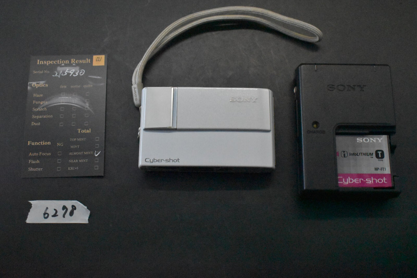 [1 Yr Warranty] SONY Cyber Shot DSC-T10 White Compact Digital Camera 6278