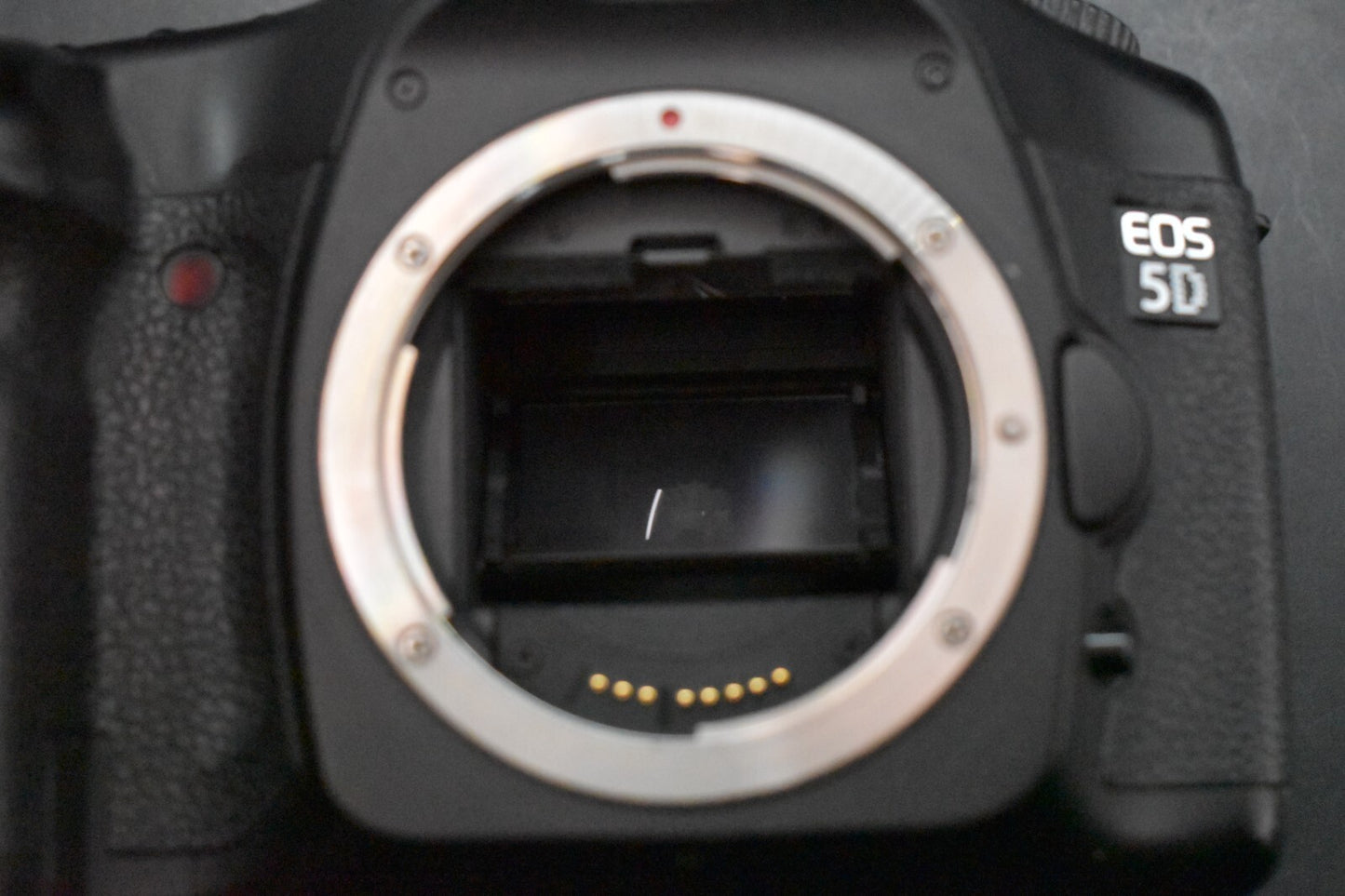 [1 Yr Warranty] Canon EOS 5D Digital SLR Full Frame Camera Body Only 6576