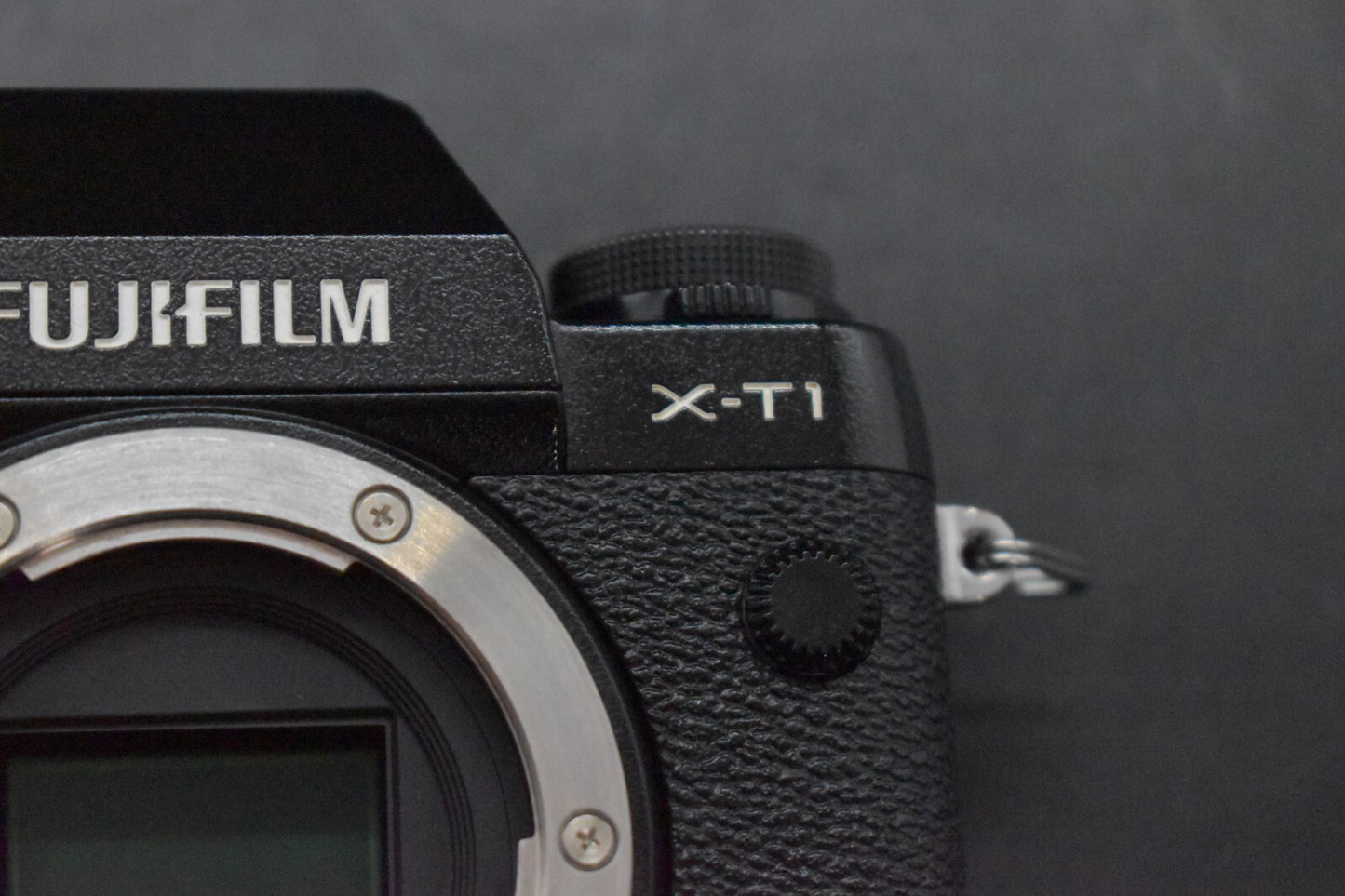 [1 Yr warranty] Fujifilm X-T1 16.3MP Mirrorless Digital Camera Black 6177
