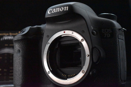 [1 Yr warranty] Canon EOS 7D DSLR Digital Professional Camera From Japan 6319