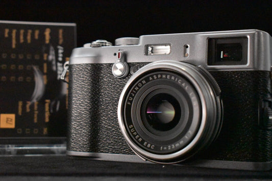 Fujifilm X100 FinePix X Series 12.3MP Silver Digital Camera JAPAN [MINT- ] 5766