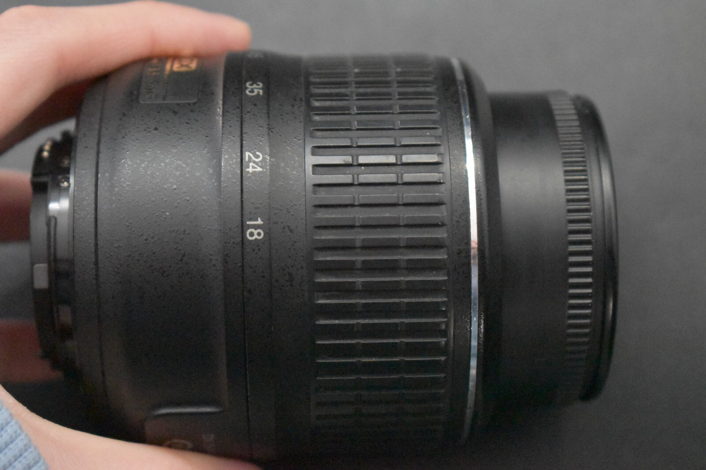 Appareil photo numérique 24,1 mégapixels Nikon D5200 boîtier noir avec 18-55 ...