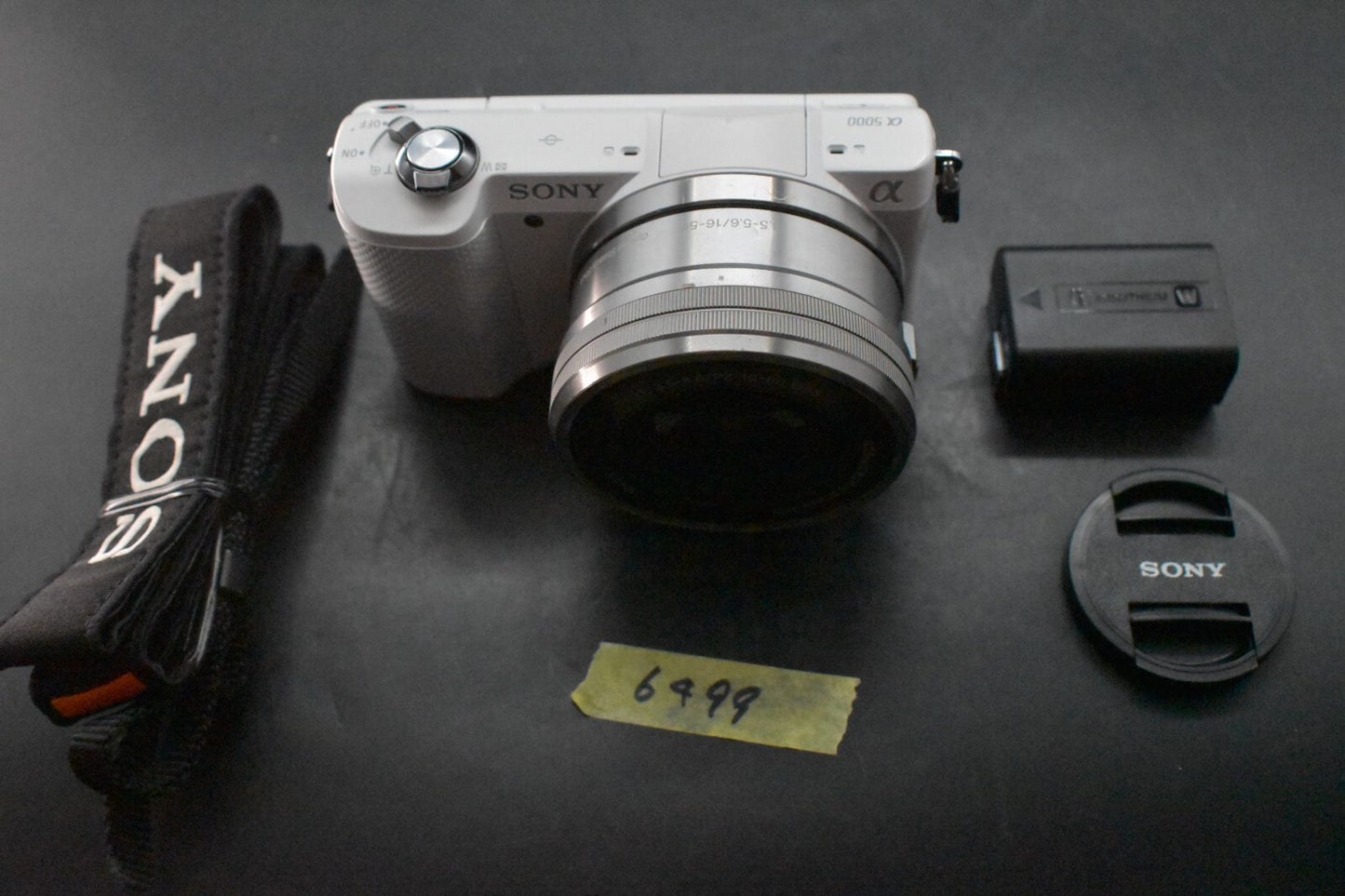 [1 Yr Warranty] Sony Alpha a5000 Mirrorless Digital Camera with Lens White 6499