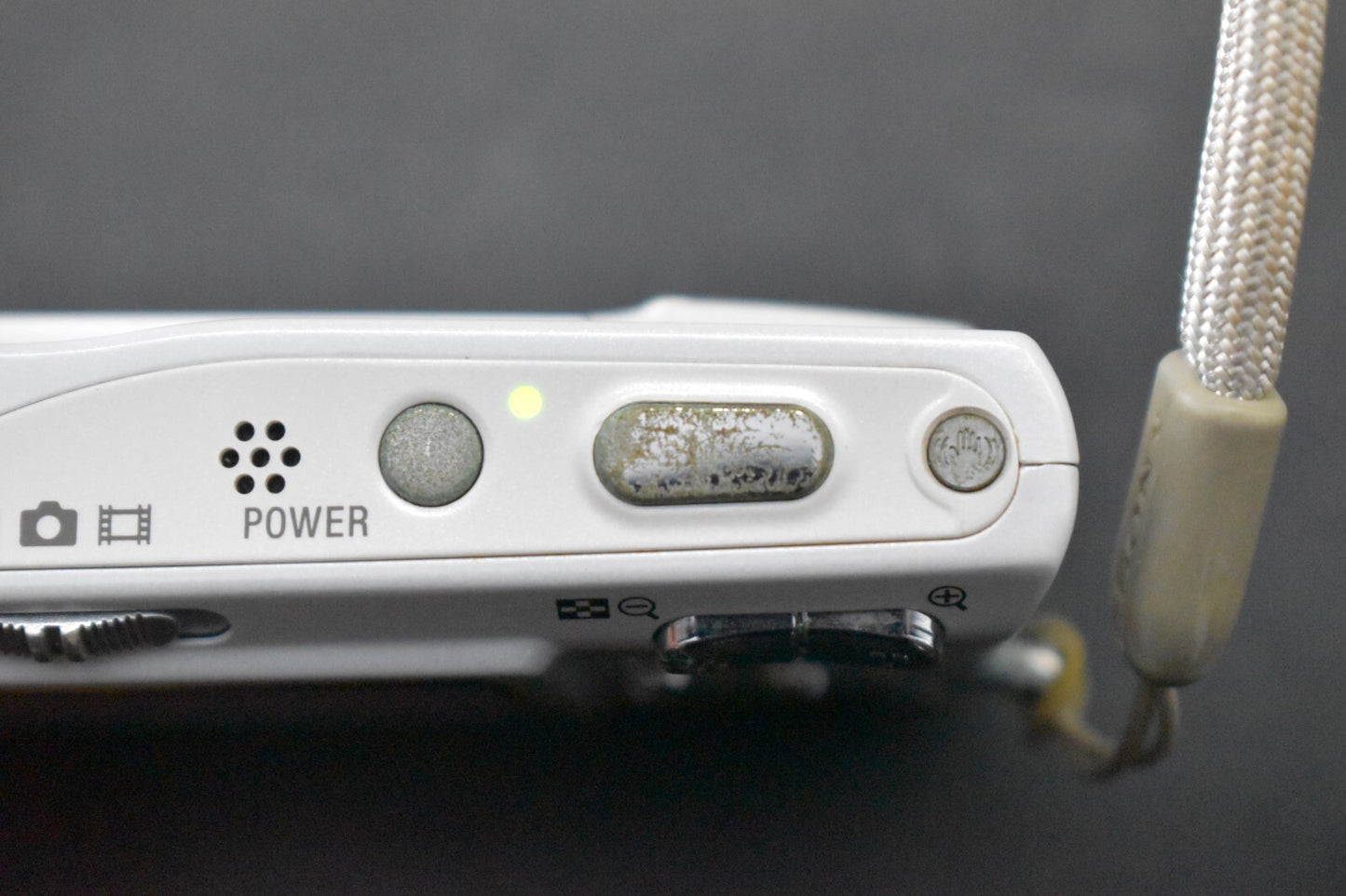 [1 Yr Warranty] SONY Cyber Shot DSC-T10 White Compact Digital Camera 6278