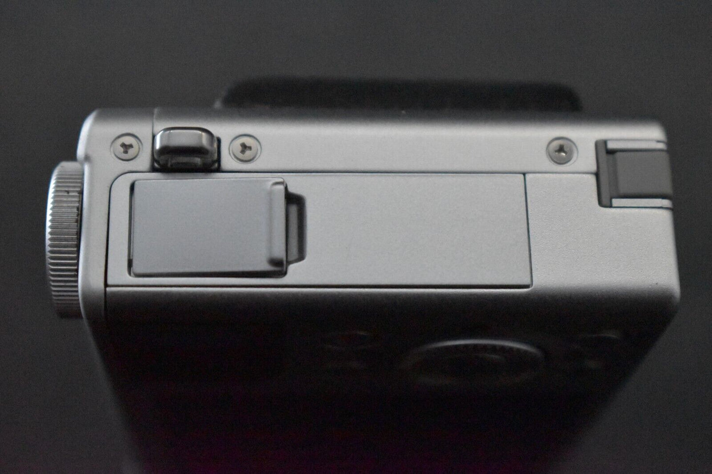[1 Yr warranty] Fujifilm XQ1 Compact Digital Camera Point and Shoot Silver 5706