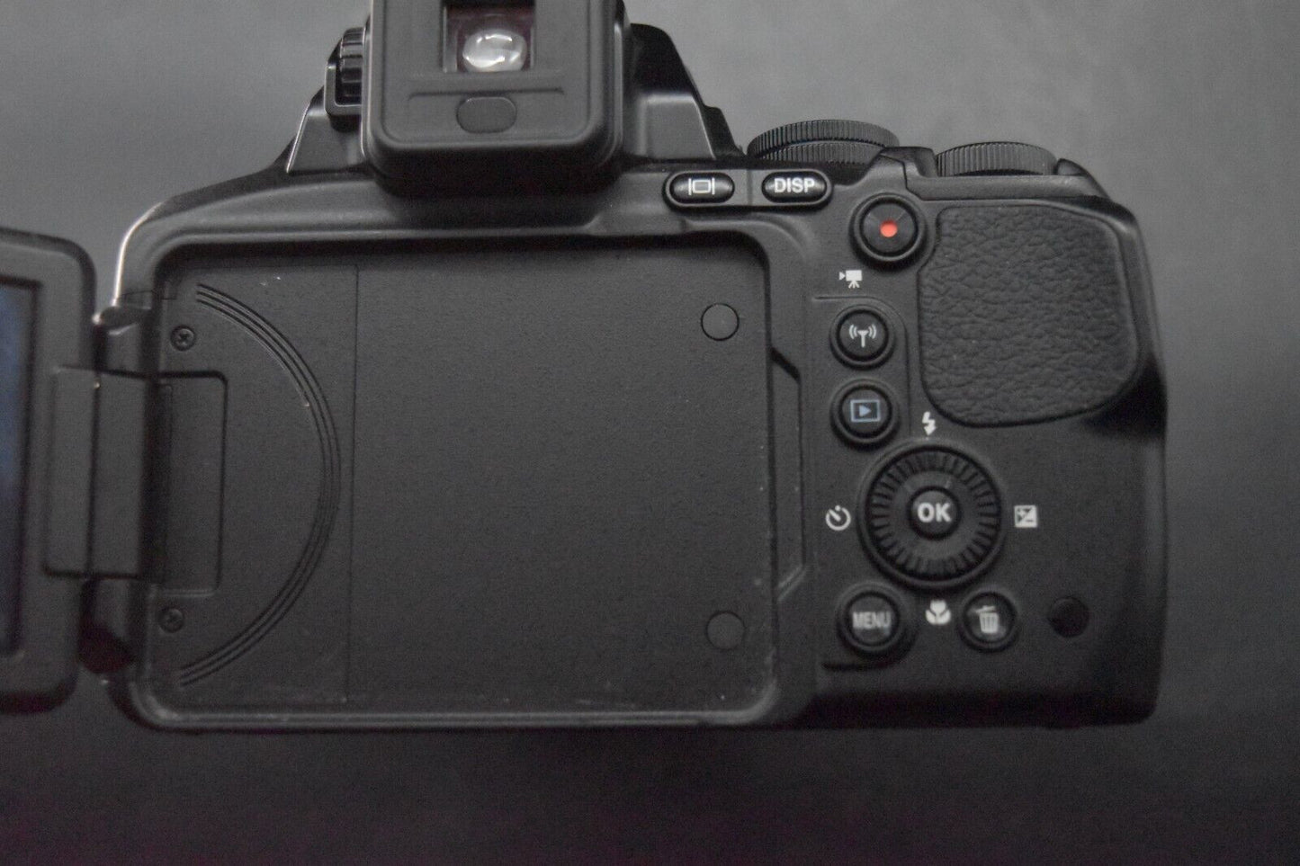 [1 Yr warranty] Nikon Coolpix P900 Black Point and Shoot Super Zoom Camera 6588