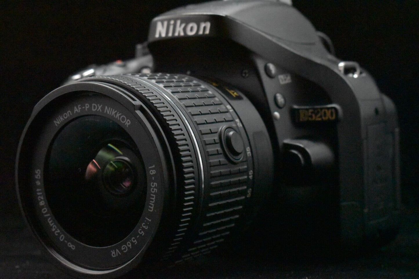 Appareil photo numérique 24,1 mégapixels Nikon D5200 boîtier noir avec 18-55 ...