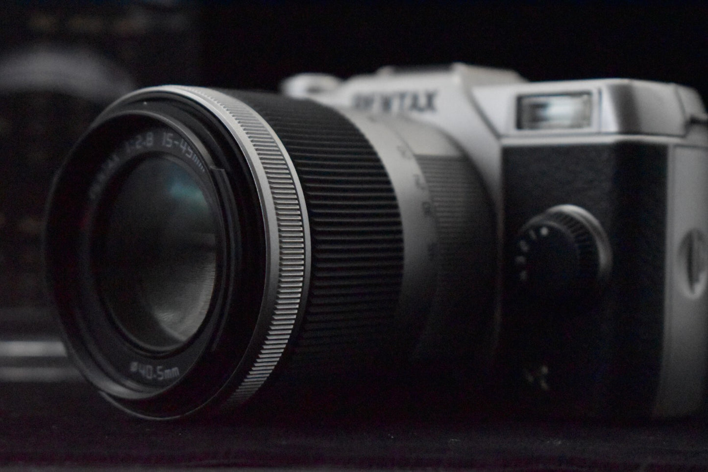 [1 Yr warranty] Pentax Q7 Silver Digital Mirrorless camera with Lens 6285