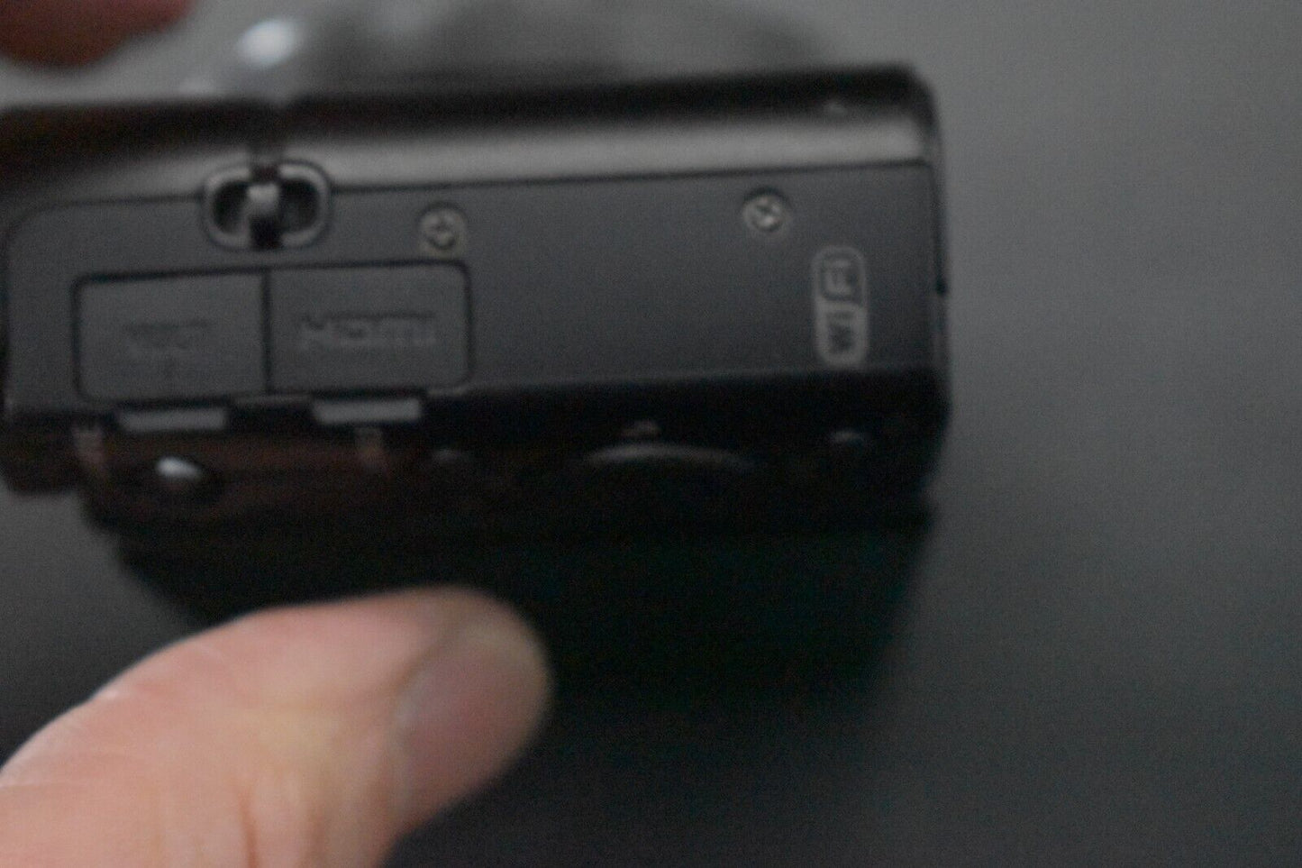 [1 Yr Warranty] Sony CyberShot DSC-RX100 III M3 Point Shoot Digital Camera 6819