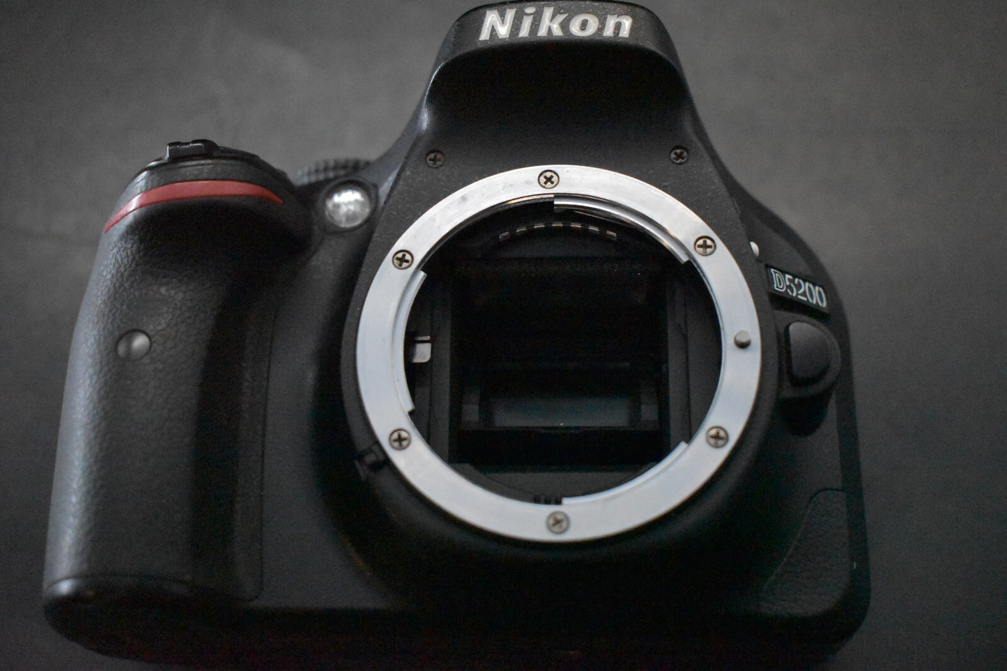 [1 Yr Warranty] Nikon D5200 24.1MP Digital Camera Black Body Only 6637