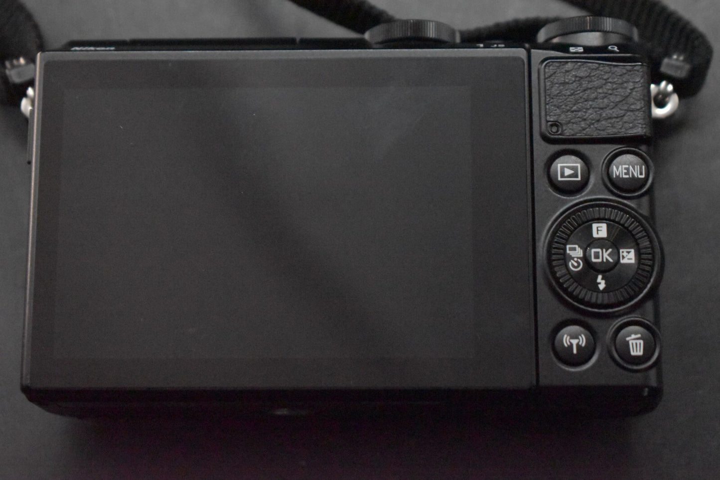 [1 Yr warranty] Nikon 1 J5 DSLR Mirrorless Digital Camera with Lens Black 6412