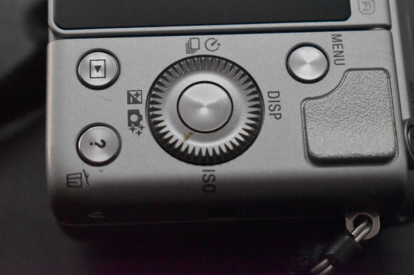 [1 Yr warranty] Sony Alpha a5000 Mirrorless Digital Camera with Lens Silver 6601