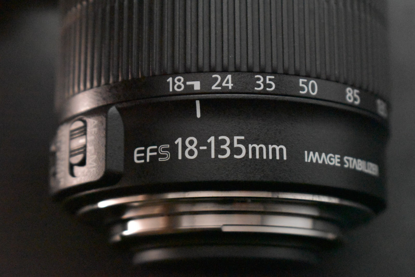[1 Yr Warranty] Canon EF-S 18-135mm f/3.5-5.6 IS Standard Zoom Lens Japan 6581