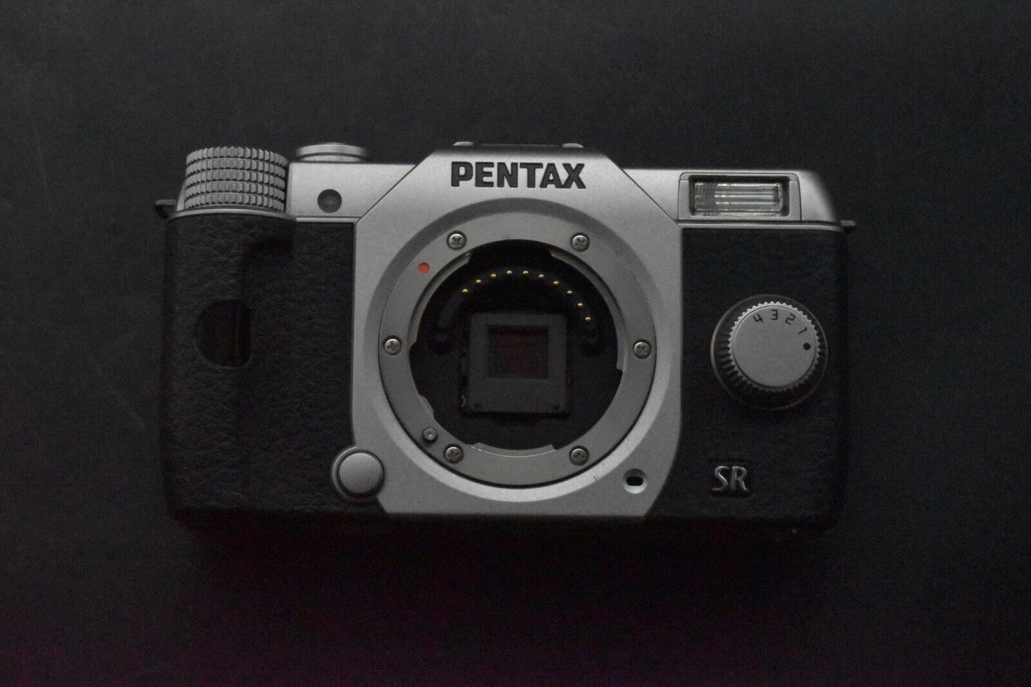 PENTAX Q10 Mirrorless Digital Camera Silver with Lens From Japan [MINT- SC1K]318