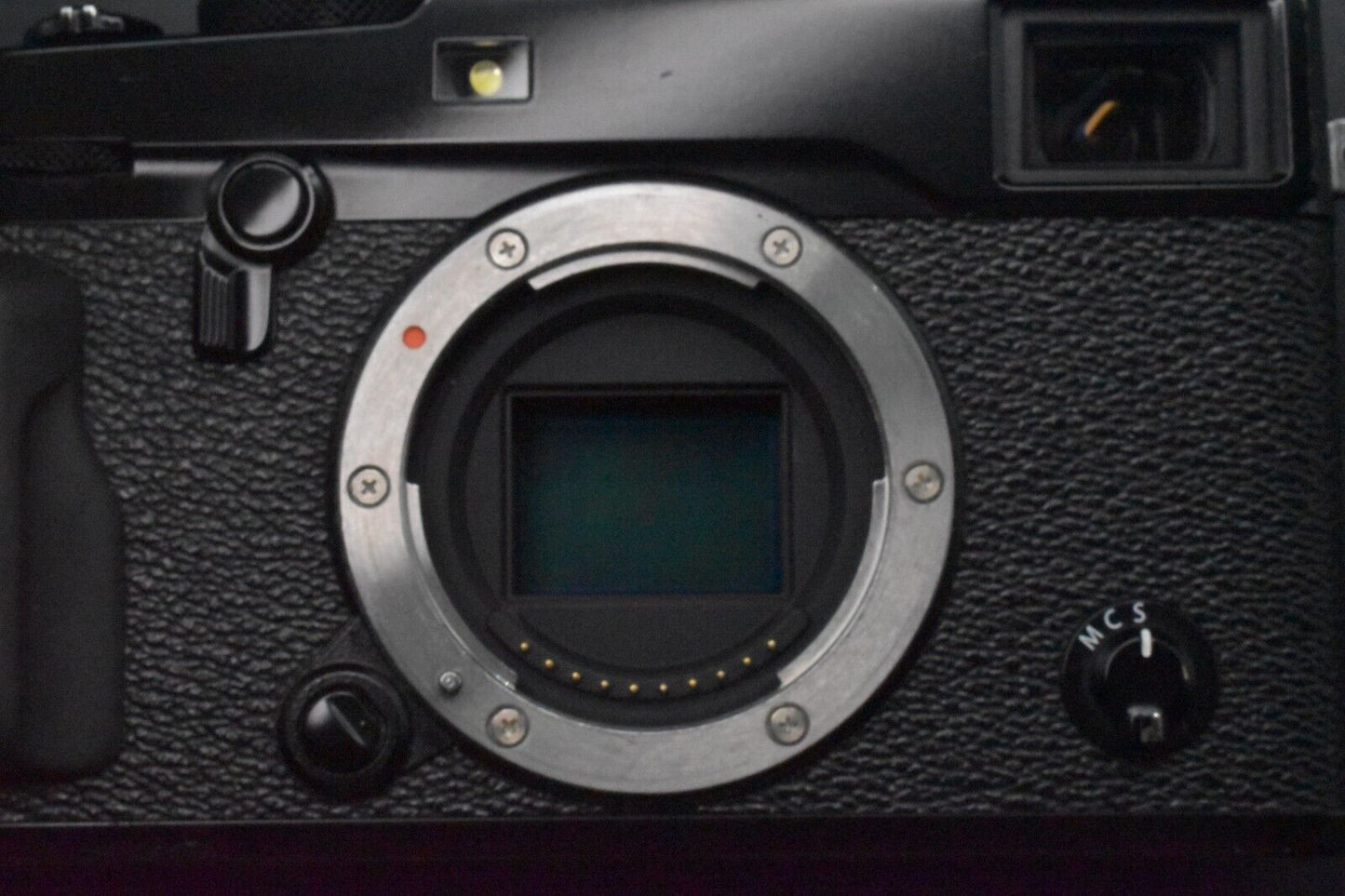 [1 Yr warranty] Fujifilm X-Pro2 Mirrorless Digital Professional Camera Body 5334