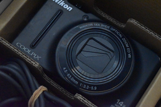[1 Yr Warranty] Nikon COOLPIX S8200 Black Digital Camera Compact Japan 6469