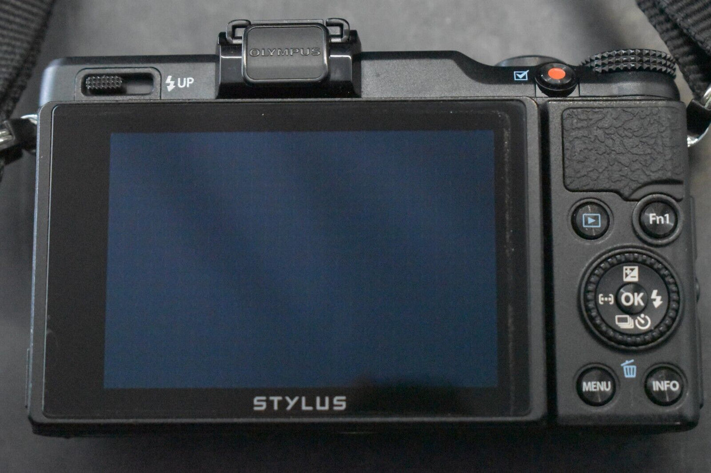 [1 Yr warranty] Olympus STYLUS XZ-2 Point and Shoot Digital Camera Black 5761