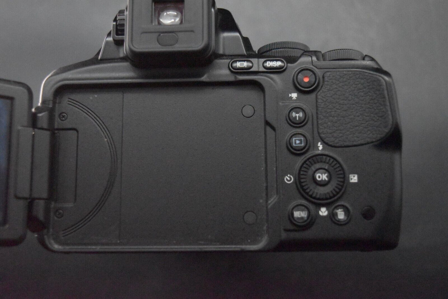 Nikon Coolpix P900 Black Point and Shoot Super Zoom Digital Camera [N MINT] 5423