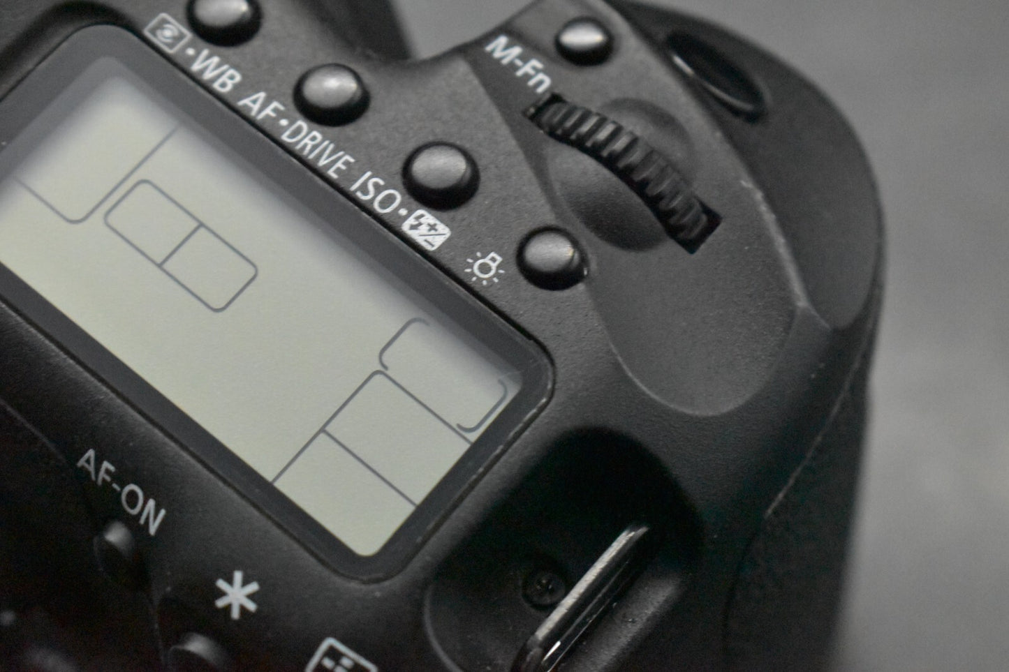 [1 Yr warranty] Canon EOS 7D DSLR Digital Professional Camera From Japan 6451