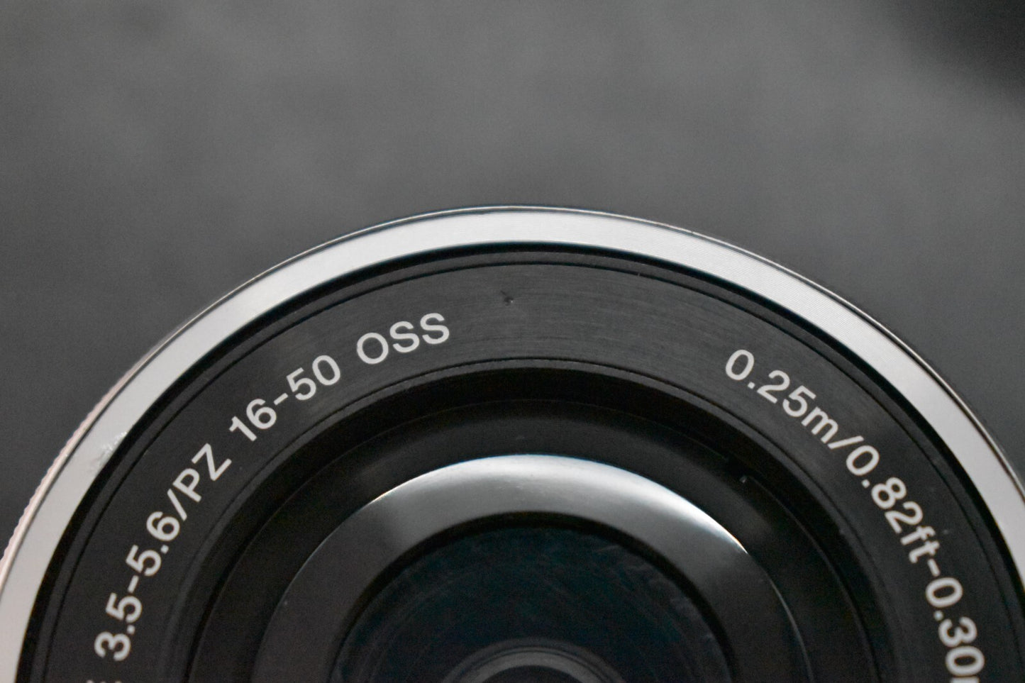 [1 Yr warranty] Sony alpha a6000 Digital Mirrorless Camera with Lens White 6603