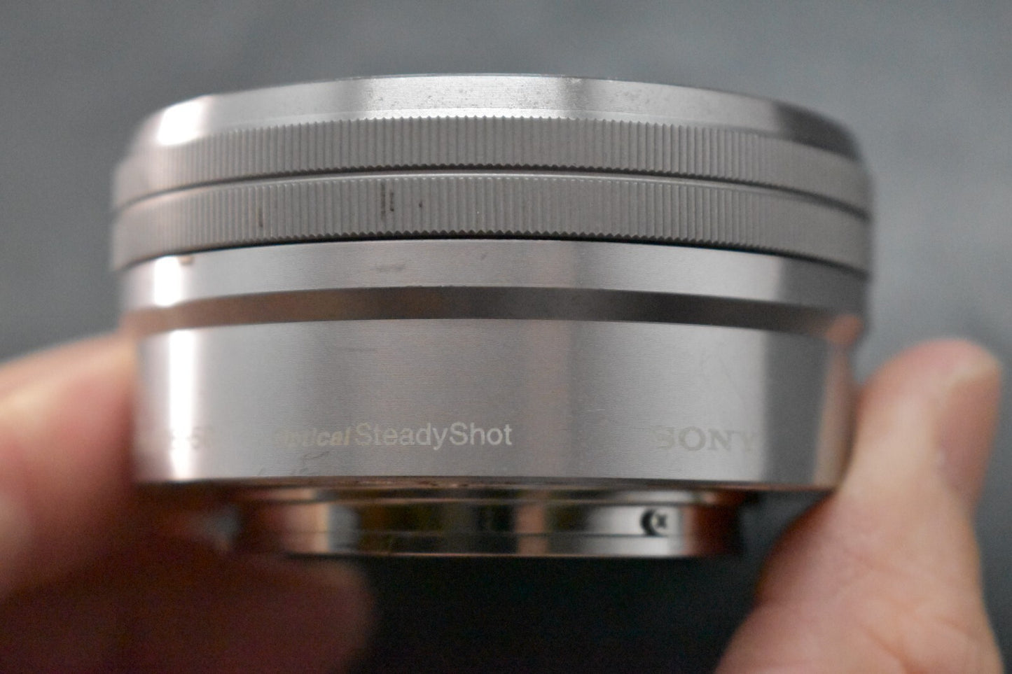[1 Yr Warranty] Sony Alpha a5000 Mirrorless Digital Camera with Lens White 6499