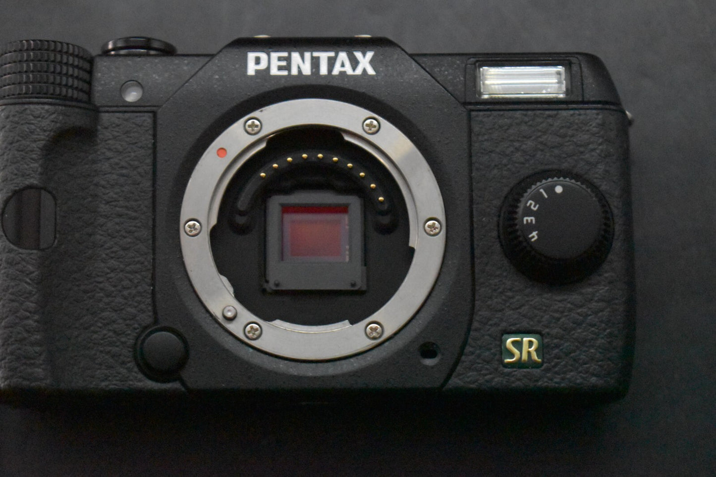 [1 Yr Warranty] Pentax Q7 Black Digital Mirrorless camera with 5-15mm Lens 6418