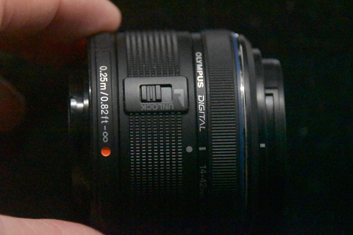 [1 Yr Warranty] Olympus OMD E-M5 Mirrorless Digital Camera with Lens Silver 5830