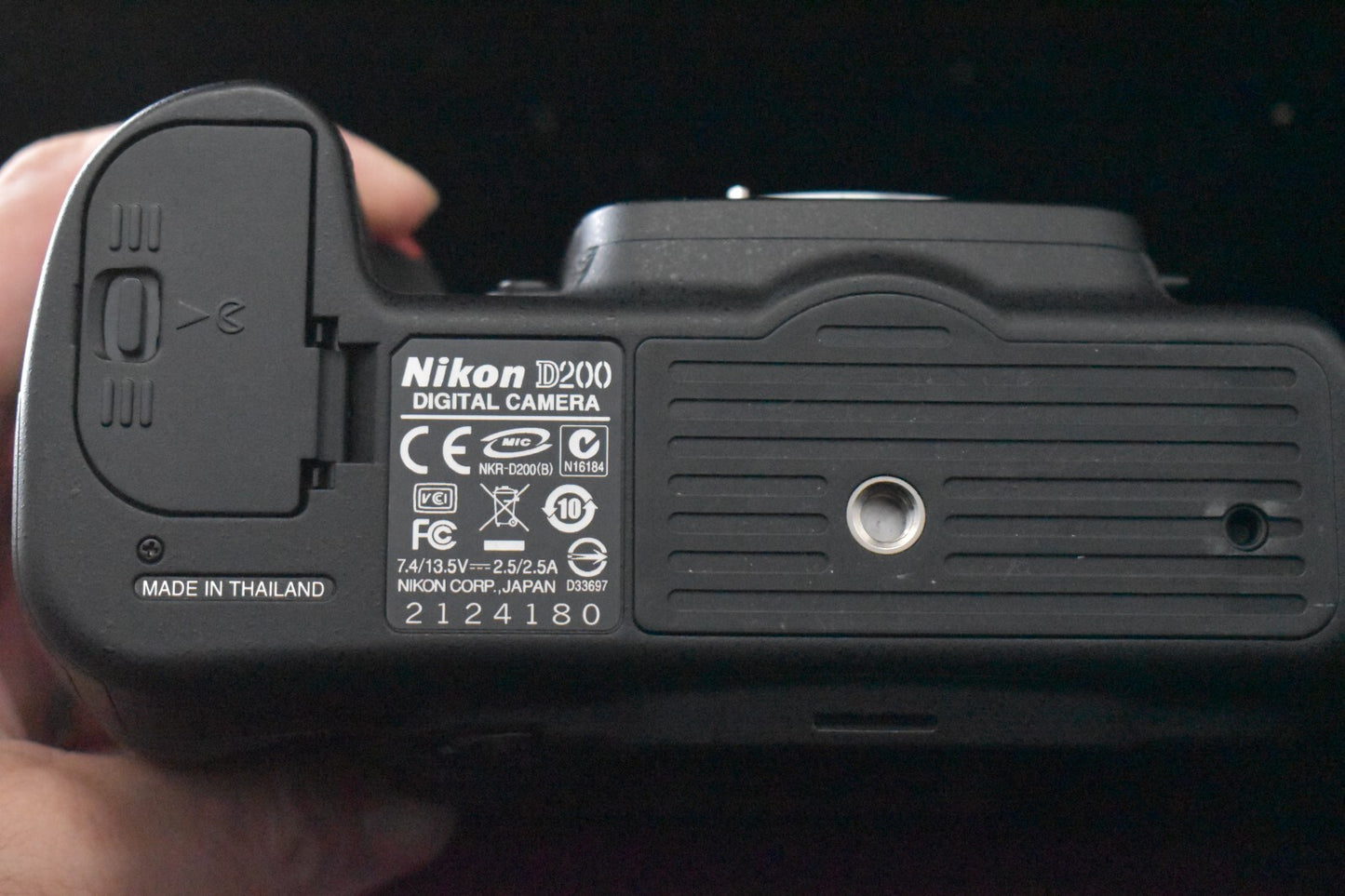 [1 Yr warranty] Nikon D200 10.2MP Digital SLR Camera Black Body Battery 6862