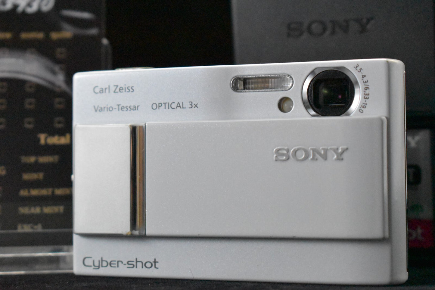 [1 Yr Warranty] SONY Cyber Shot DSC-T10 White Compact Digital Camera 6278