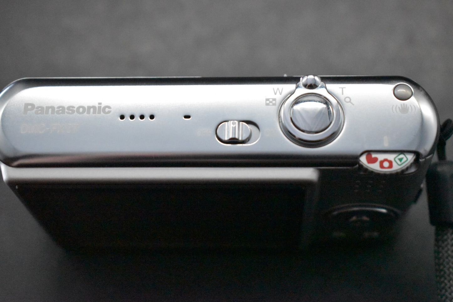 [1 Yr Warranty] Panasonic Lumix DMC-FX07 Compact Digital Camera Silver 6438