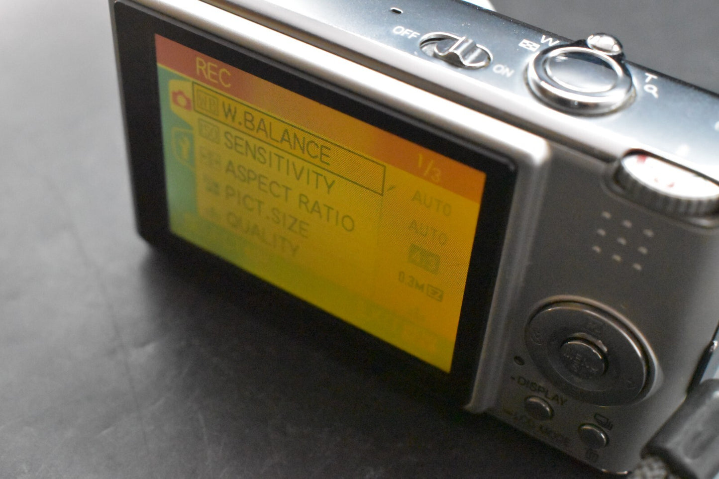 [1 Yr Warranty] Panasonic Lumix DMC-FX07 Compact Digital Camera Silver 6417