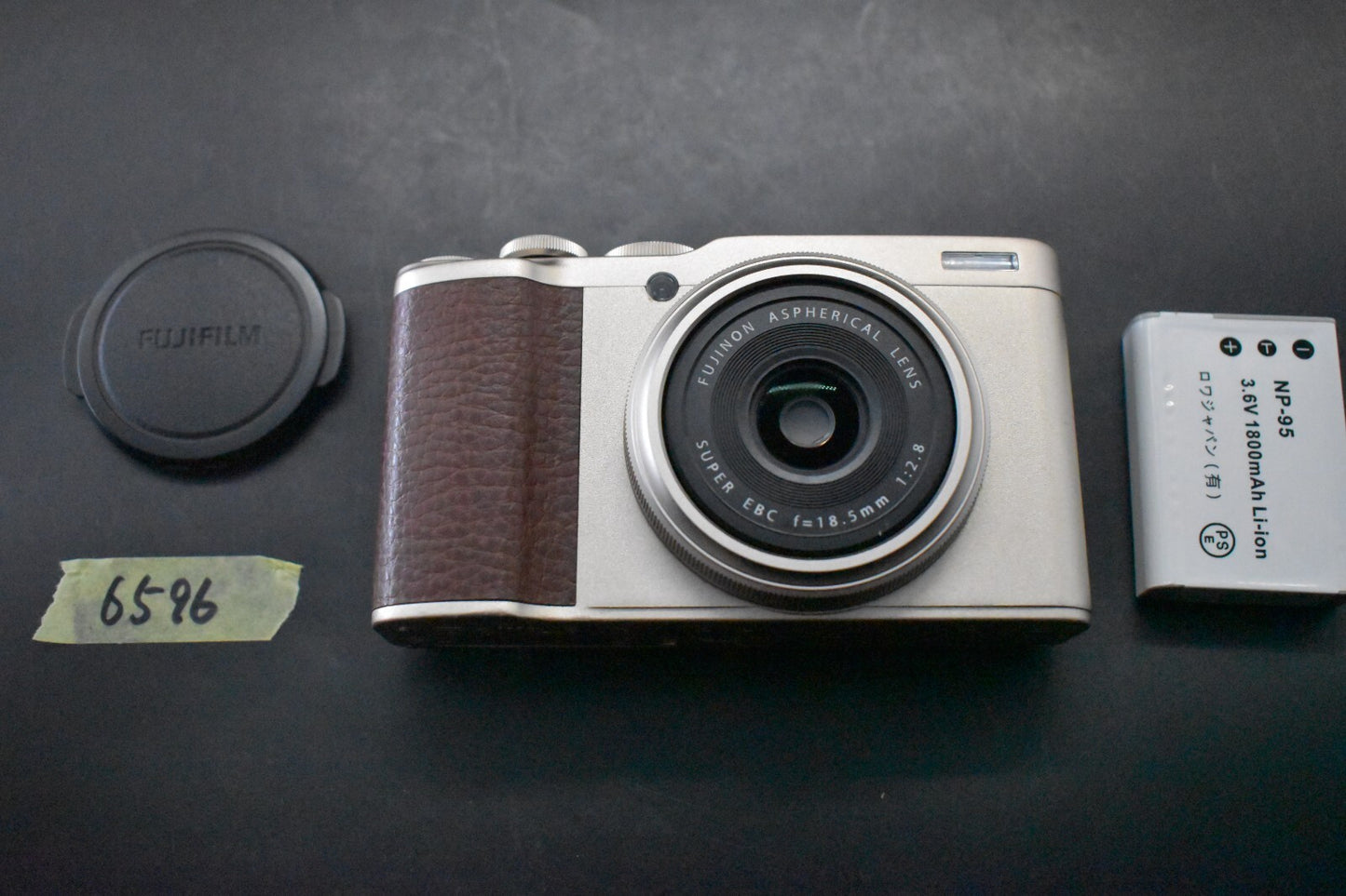 [1 Yr warranty] Fujifilm Fuji XF10 XF-10 Gold Compact Digital Camera JAPAN 6596