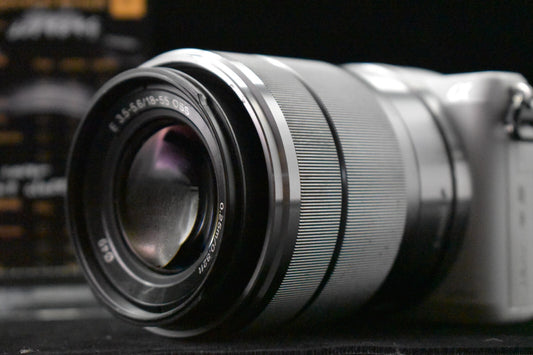 [1 Yr Warranty] Sony Alpha a5100 Mirrorless Digital Camera with Lens White 6514