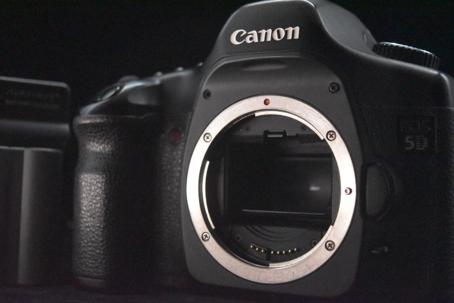 Canon EOS 7D DSLR Digital Professional Camera [Tested Working / MINT SC8%] 5383