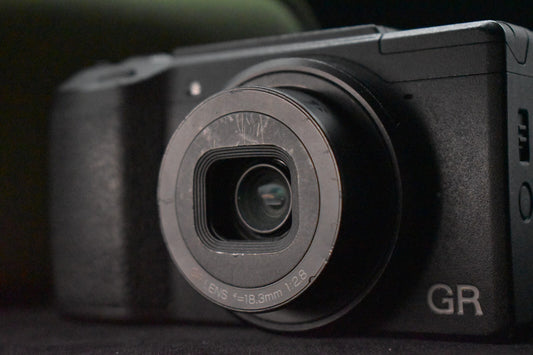 [1 Yr warranty] RICOH GR II 16.2 MP Compact Digital Video Camera 6571