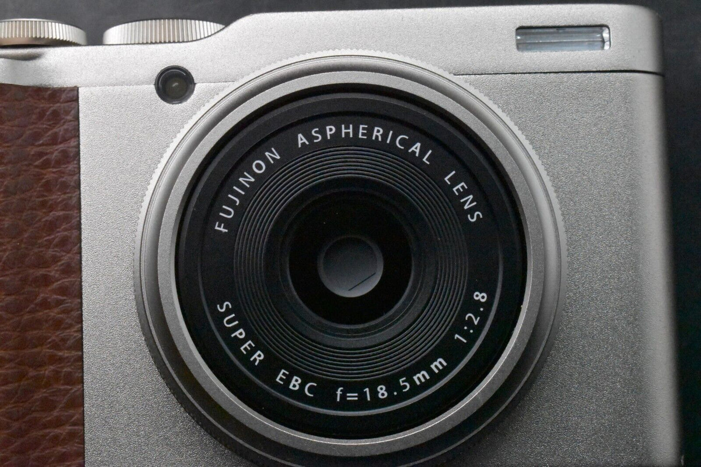Fujifilm Fuji XF10 XF-10 Gold Compact Digital Camera JAPAN [NEAR MINT] #5262