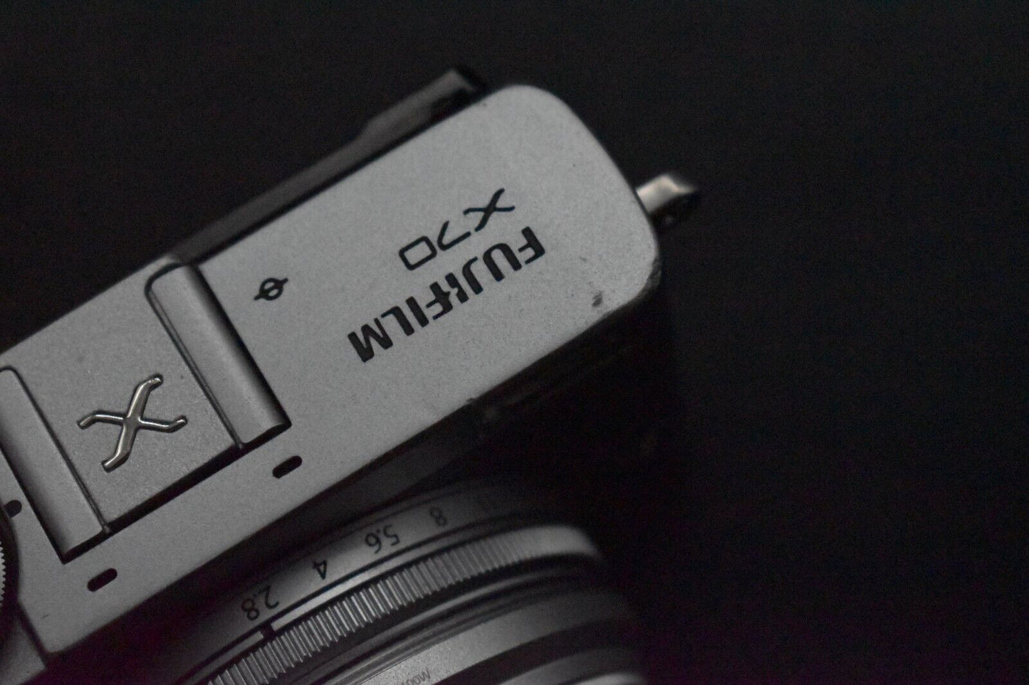 LEGGERE! Fujifilm Fuji X70 16.3MP Fotocamera digitale compatta argento [N...